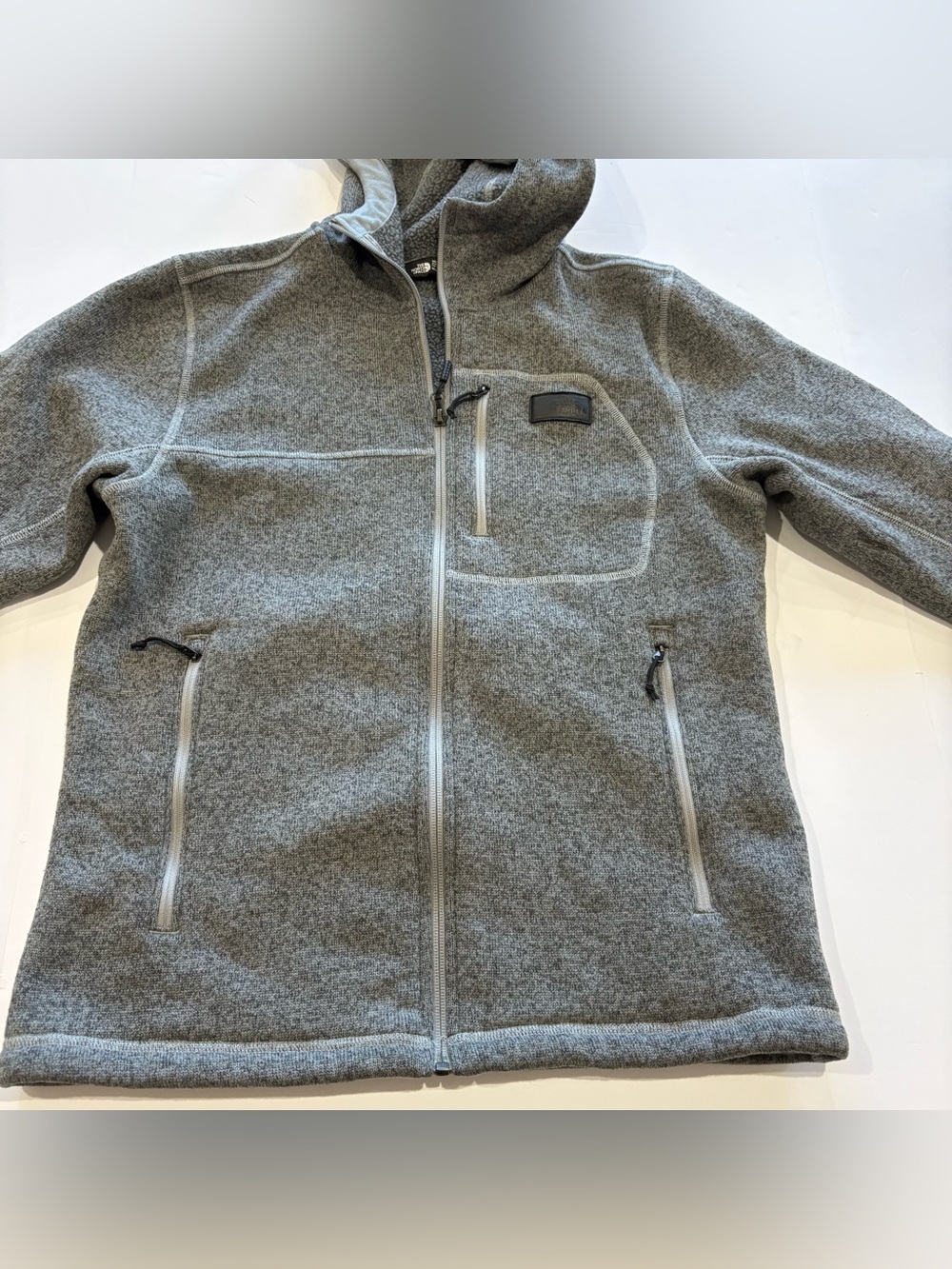 The North Face Mens M Sweater Fleece Jacket Full Zip Hooded Gray Zip Pockets